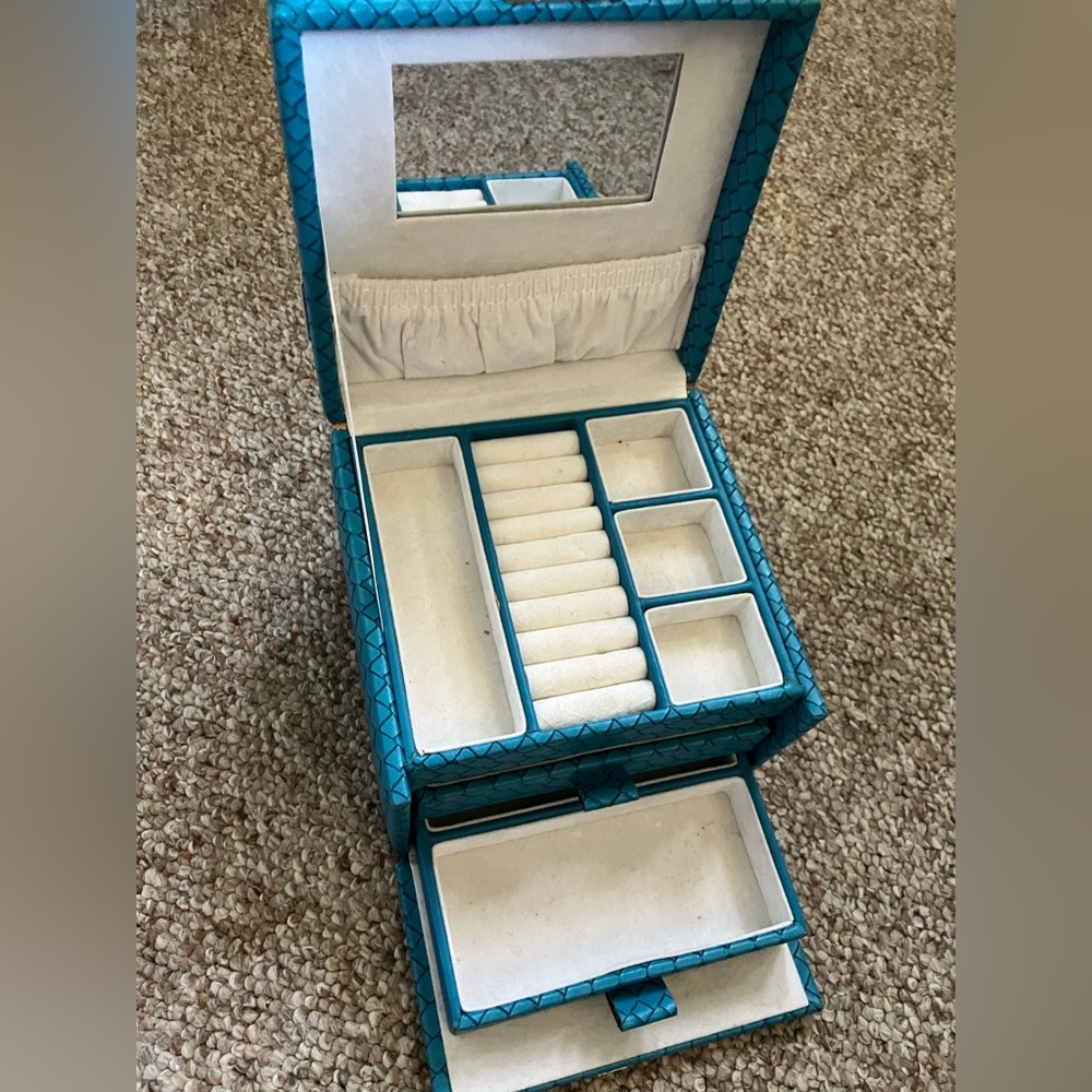 Blue Tuscan jewelry box